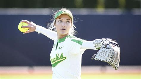 Haley Cruse Oregon Ducks Softball - Haley Cruse and Jasmine Sievers ...