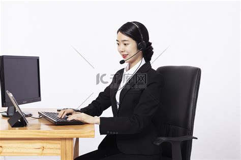 商务女性白领公司话务员摄影图配图高清摄影大图-千库网