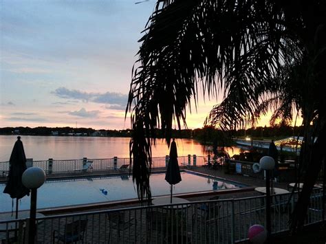 LAKE ROY BEACH INN (Winter Haven) - Motel Reviews, Photos, Rate ...