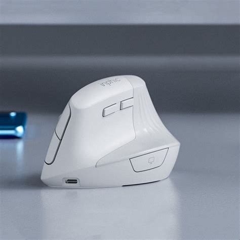 Ergonomic Vertical Wireless Mouse – GizModern