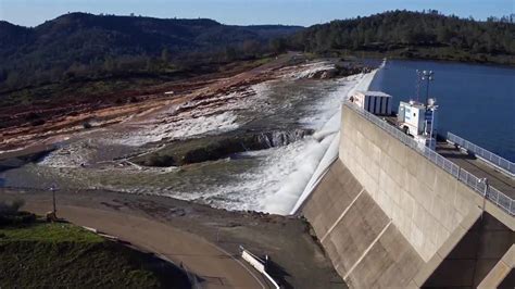 Oroville Dam: No return in sight for 200,000 evacuees amid dangerous ...