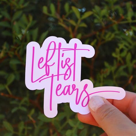 Left-Wing Sticker 的图像结果