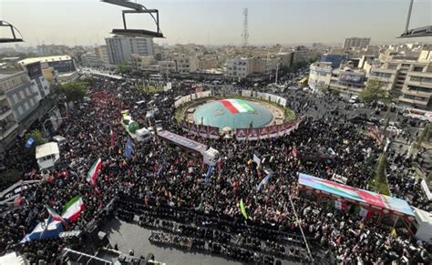 Thousands mourn top Iranian military commanders, scientists killed in ...