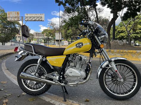 EK escribe la historia motociclista en Venezuela