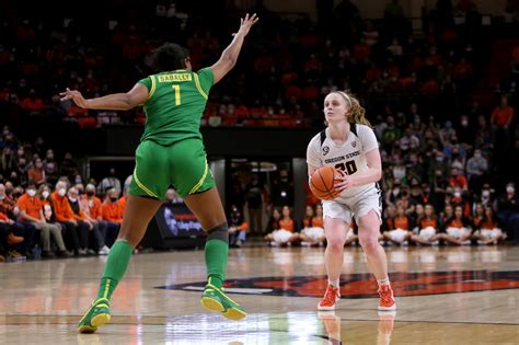 Oregon State emphatically makes its NCAA tourney case after a 68-62 win ...