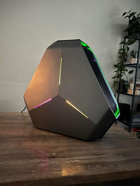Alienware Area 51 R2 Door 的图像结果