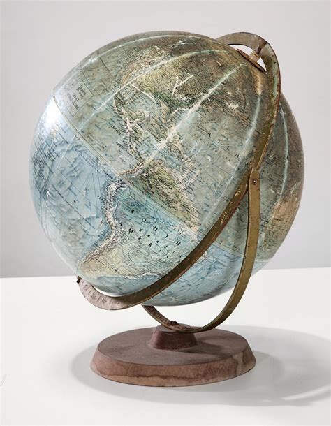 Lot - Reader's Digest terrestrial 12 inch 'Great World Globe' on stand (42cm)