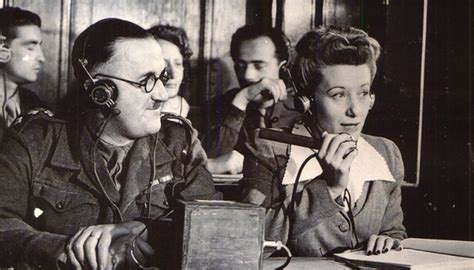 Image result for Example of Simultaneous Interpreting Spanish