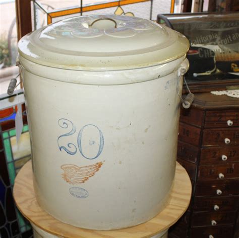 Bargain John's Antiques | Antique 20 Gallon Red Wing Crock with Lid ...