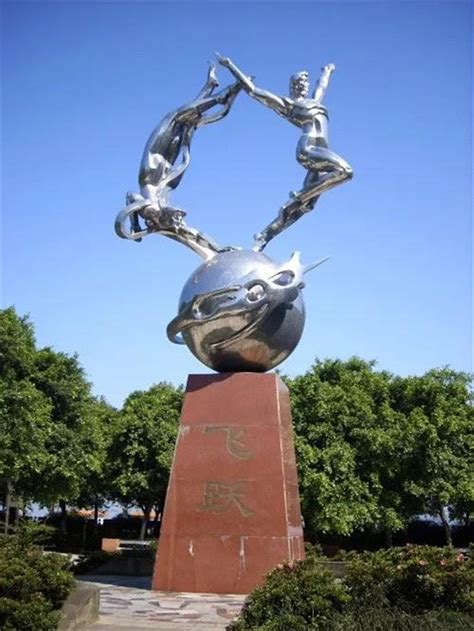玻璃钢雕塑具有纪念意义_曲阳县华雄园林雕塑有限公司