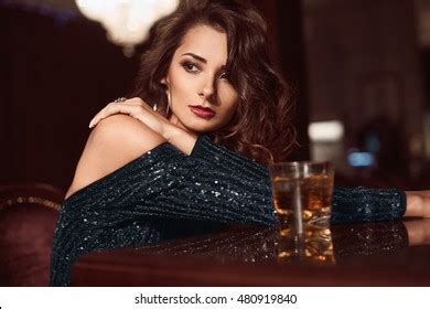 Rich Party Cartoon 的图像结果