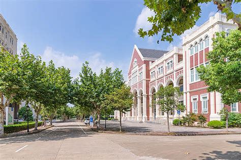 上海外国语大学教学楼摄影图6240*4160图片素材免费下载-编号855264-潮点视频