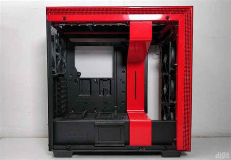 NZXT H700i Review : Smart but not fully useful