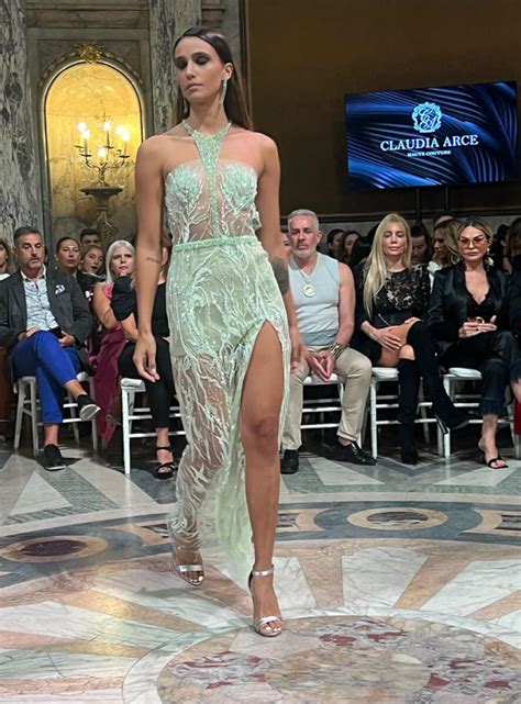 Libre, seducción y feminidad en la pasarela de Claudia Arce en ...