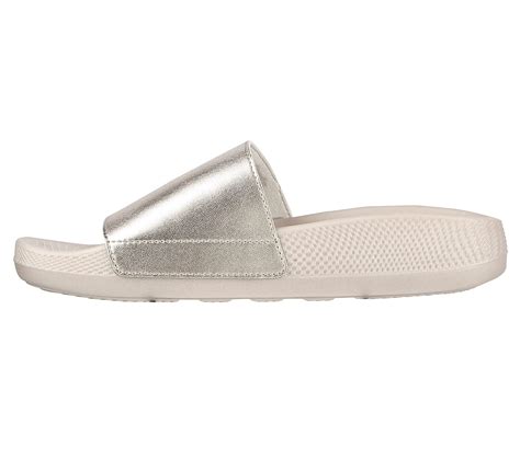 Buy Slides Shoes For Women Online | Skechers India