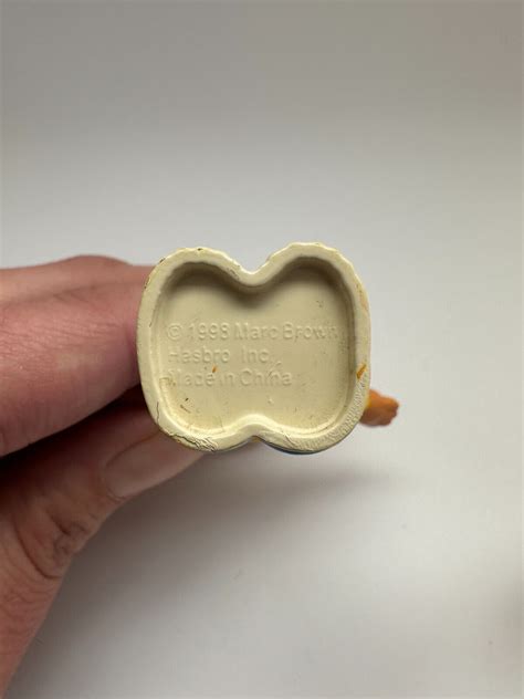 VINTAGE 1998 PBS ARTHUR THE ARDVARK & DORA WINIFRED LOT of 2 FIGURES ...