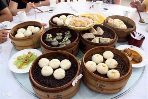 在家自制扬州风味美食：蟹黄蒸饺 - 每日头条