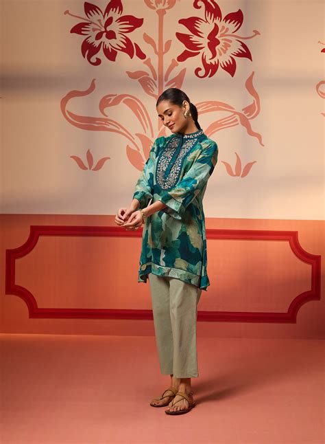 Kinza Blue Crepe Printed Long Top for Women – Lakshita