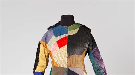 One for the Ages: Sonia Delaunay's Wearable Abstractions - The New York ...