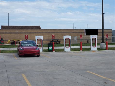 Hat Six Travel Center | Evansville, WY | EV Station