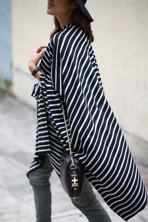 Making a Cape without a Pattern 的图像结果