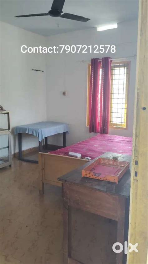 Single room for rent, for bachelor's - For Rent: Houses & Apartments ...