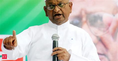 Anna Hazare: Give up power: Anna Hazare tells Kejriwal - The Economic Times