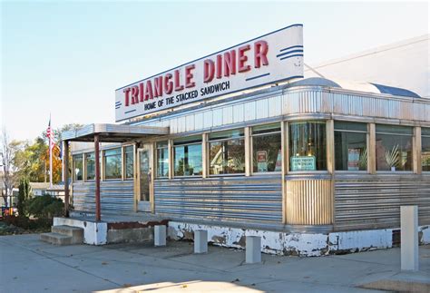DHR – Virginia Department of Historic Resources » 138-5004 Triangle Diner