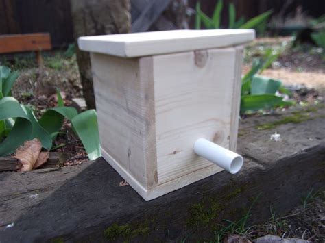 How to Make a Bumble Bee House 的图像结果