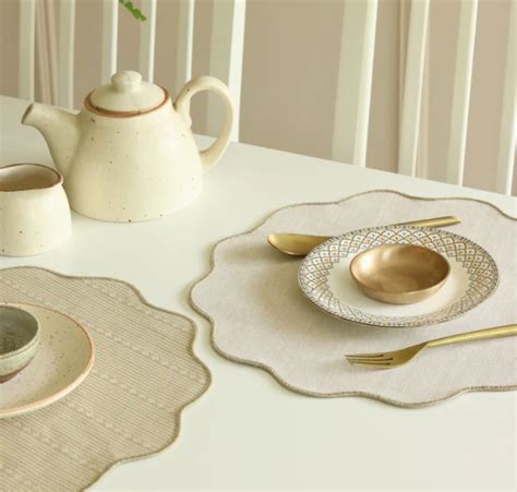 Best Placemats for Round Tables – The Yard House