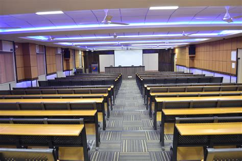 Thakur Polytechnic Diploma College in Mumbai