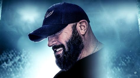 Kevin James: The Irregardless Tour at Stifel Theatre in St. Louis Sep ...