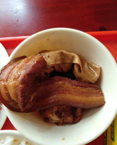 济南超意兴快餐被市民吐槽菜品种类少，口味不变，把子肉不实惠 - 知乎