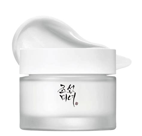 The best moisturisers for dry skin, from luxe creams to lightweight ...