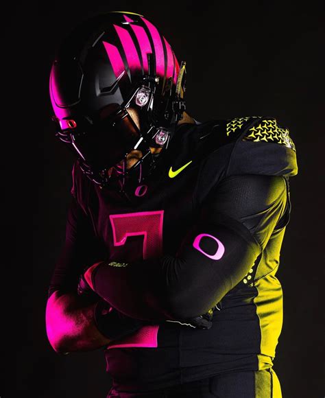 Oregon Ducks Helmet Pink