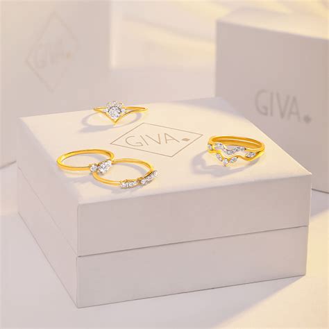 Eco-Friendly Gold and Lab Diamond Jewellery for Mehendi Gifts ...