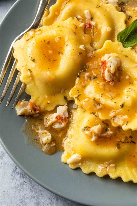 Lobster Ravioli Sauce - The Pasta Twins