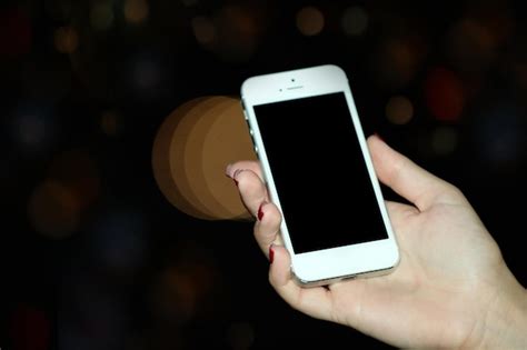 Mobile Phone in Hand 的图像结果