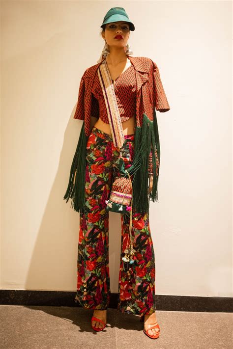 Forest Senorita – Rishi and Vibhuti