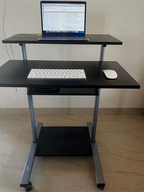 Adjustable Computer Table 的图像结果