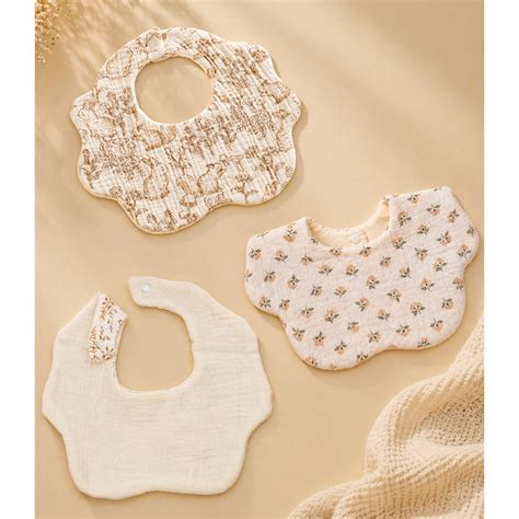 Home / 3PCS Squirrel & Leaf Print Petal Style Muslin Bibs Set with Bow ...
