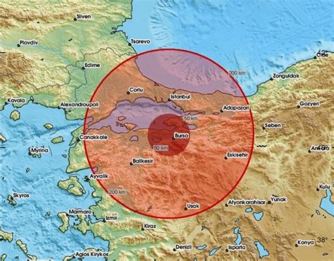 土耳其西北部5.1级浅层地震 伊斯坦布尔有震感 - 国际 - 即时国际