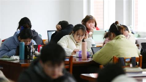 不能满足于做“跟班式科研”！上海大学研究生开学，校长“金句”来袭