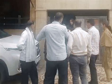 ACB raids 8 premises linked to Municipal Executive Officer Uncovers 80 ...
