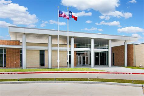 Jones Middle School | Cadence McShane Construction