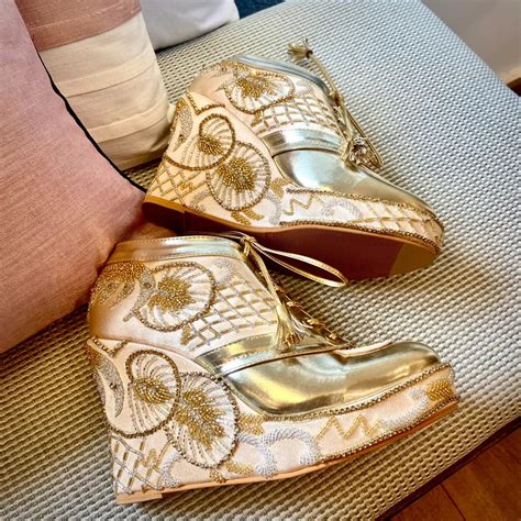 Bridal Sneakers | Sneaker Wedges | Customised Bridal Sneakers – Tiesta ...