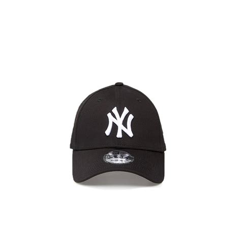 Buy Premium New Era New York Yankees Essential Black 9FORTY Cap Online ...