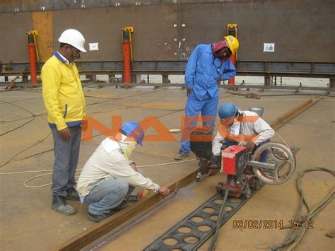 Máquina de soldadura de costura vertical en esquina de circunferencia ...