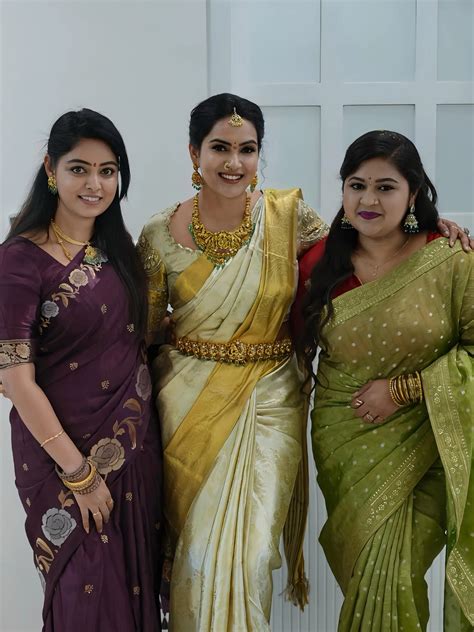 TV Actresses : టీవీ బ్యాచ్.. నటీమణులు ఒకే ఫ్రేమ్ లో.. ఫొటోలు వైరల్ ...