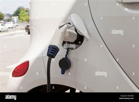 Producing Power Using Car Plugs 的图像结果